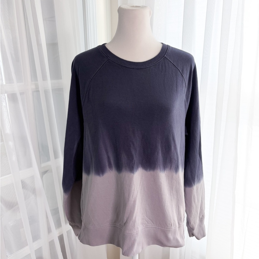 Athleta Navy and Light Blue Gray Ombre Sweatshirt